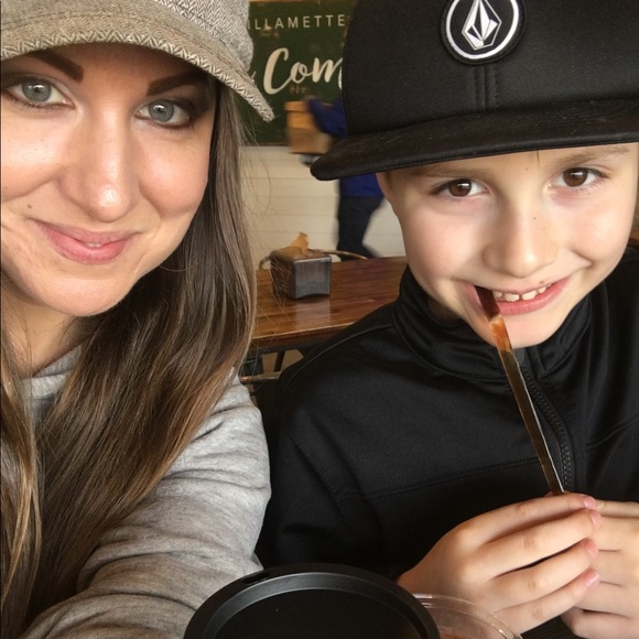 Meet your Posher, Jamie - Picture 5 of 8